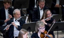 Klaipėdoje liejosi lūpinės armonikėlės trelės