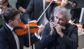 Klaipėdoje liejosi lūpinės armonikėlės trelės