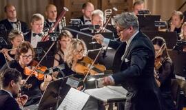 Jubiliejinių teatro metų vartai atsivėrė nuostabiai muzikai