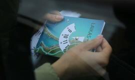 Laiko neskaičiuojantiems vairuotojams padovanojo laikrodžius