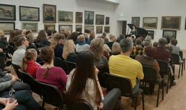 ,,Pianistų rengimo tarptautiniams konkursams papildomas aspektas: atviros meistriškumo paskaitos ir pamokos“