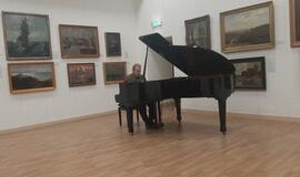 ,,Pianistų rengimo tarptautiniams konkursams papildomas aspektas: atviros meistriškumo paskaitos ir pamokos“