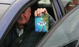 Laiko neskaičiuojantiems vairuotojams padovanojo laikrodžius