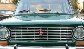 Suvestinė: apgadinti automobiliai  ir girtas vairuotojas