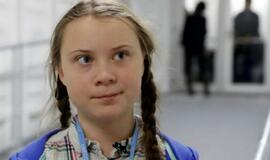 G. Thunberg namo vyksta perpildytu „Deutsche Bahn“ traukiniu