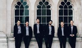 Kalėdos a cappella su Karalienės šešetu