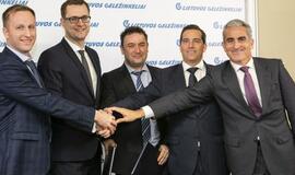 „Lietuvos geležinkeliai“ pasirašė ruožo Vilnius-Klaipėda elekrifikavimo sutartį