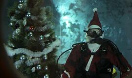 Dovanų maišą Kalėdų senelis traukė iš 9 metrų gylio