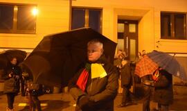 Atminimo laužai prie savivaldybės