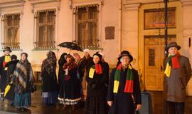 Atminimo laužai prie savivaldybės