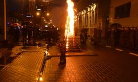 Atminimo laužai prie savivaldybės