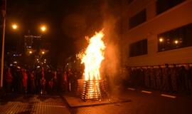 Atminimo laužai prie savivaldybės