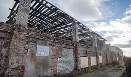 Apleistos griuvenos – lyg murzinos dėmės Kretingos paveiksle