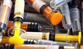 Mokslininkai mėgina kuo skubiau sukurti vakciną, skirtą kovoti su naujuoju koronavirusu