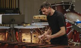 Perkusijos ir vario dialogai