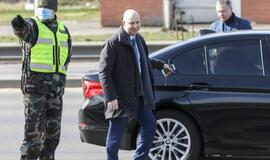 A. Verygos įsakymu uždrausta prekiauti vaistais, JAV taikomais koronaviruso gydymui