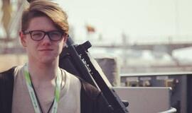 Ar gali karys su žurnalistu bendrauti tarytum su ujamu šauktiniu?