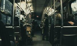 Viešasis transportas važiuos trumpiau, neparduos popierinių bilietų