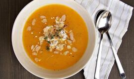 Moliūgų sriuba su ožkų pieno sūriu