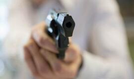Nusišauti bandęs vyras pataikė į sieną