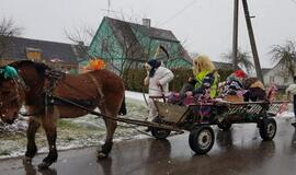 Per Užgavėnes salantiškiai buvo gydomi nuo „koruonės“ viruso