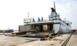 Apie naują keltų liniją ir butelio kakliiuką