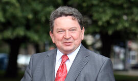 Tyrimas, sudrebinęs klaną