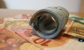 Užpernai Lietuvoje daugėjo turtingiausių asmenų, bet menko jų pajamos