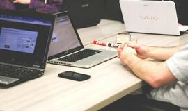 Kai namuose ir darbas, ir laisvalaikis – kaip saugiai naudotis visais elektros prietaisais?