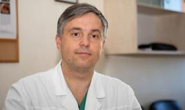 Kauno klinikų profesorius A.Macas: dėl koronaviruso pasėtas klaikas padarė daug žalos