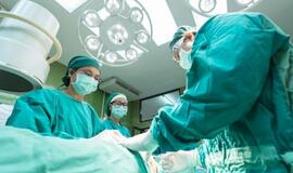 Gydymo įstaigoje COVID-19 užsikrėtę asmenys galėtų prašyti atlyginti žalą