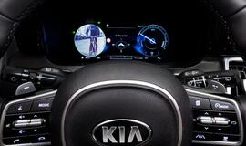 „Kia Sorento“ turės skaitmenines akis, kurios eliminuos „akląją“ zoną