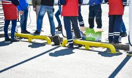 Po sprogimo gamykloje budi tarnybos: rizika išlieka