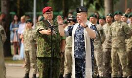 Dragūnų batalione į atsargą išlydėti kariai