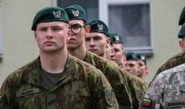 Dragūnų batalione į atsargą išlydėti kariai