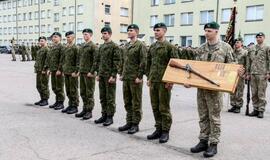 Dragūnų batalione į atsargą išlydėti kariai