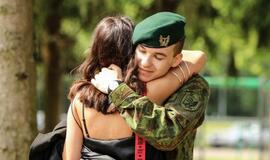 Dragūnų batalione į atsargą išlydėti kariai