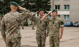 Dragūnų batalione į atsargą išlydėti kariai