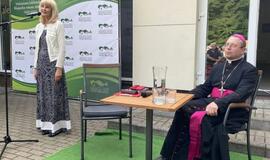 Klaipėdoje - jautrios mintys apie atleidimą