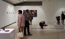 Lankytojams pristatyta paroda „Vakarų vėjai’20: (Ne)priklausomi“