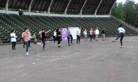 Gamtos ir sporto mylėtojai švarino Vasaros estrados apylinkes