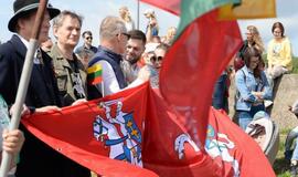 Piliavietėje iškilmingai pakelta valstybės vėliava