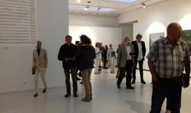 Lankytojams pristatyta paroda „Vakarų vėjai’20: (Ne)priklausomi“