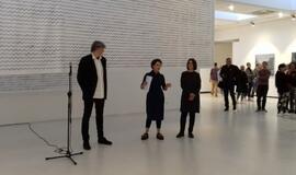 Lankytojams pristatyta paroda „Vakarų vėjai’20: (Ne)priklausomi“