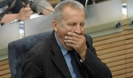 Seimūnas A.Baura nori sėdėti, o ne dirbti