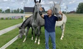 Atokvėpis šalia elegancijos ir grakštumo simbolio - žirgų