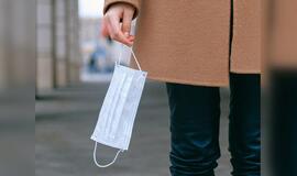 Dėl veido kaukių nedėvėjimo praėjusią parą nubausti du žmonės