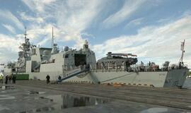 NATO fregatos Klaipėdoje sustojo atsargų ir poilsio