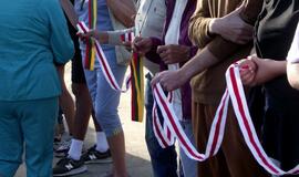 Palangoje – gyvoji grandinė