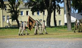 Iškilmingai pagerbė vėliavą